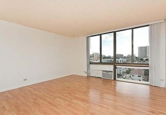 Living room. The ceiling is now raw cement.