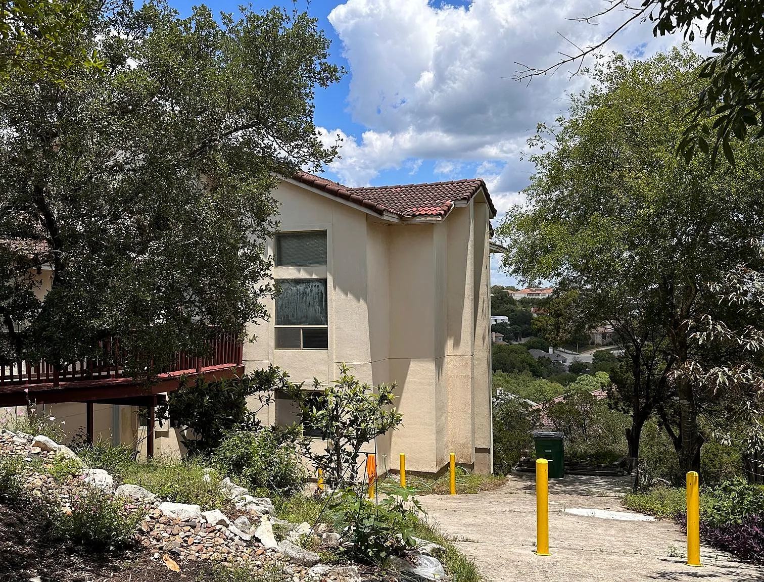 4 bed, 2902 sqft, $1,750 — Photo 1
