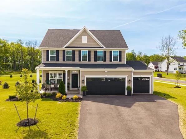 71 Robert Michaels Run, Penfield, NY 14526