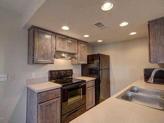 2nd image of 14849 N Kings Way Unit 221