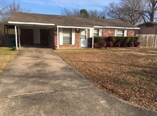 9008 Cloverhill Rd, Little Rock, AR 72205