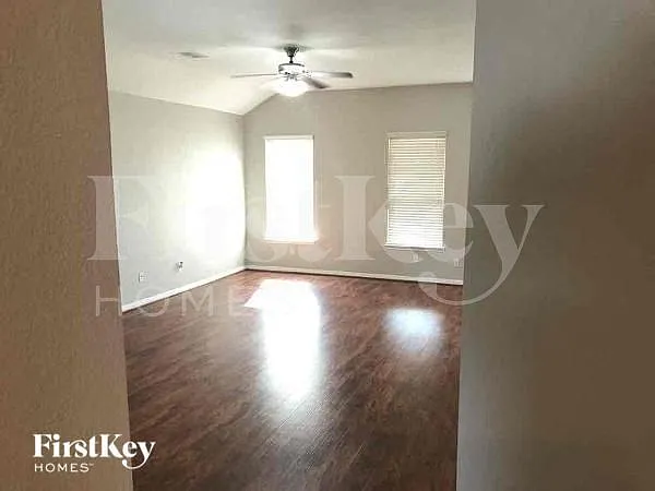 22530 Fosters Park Ct — Photo 4