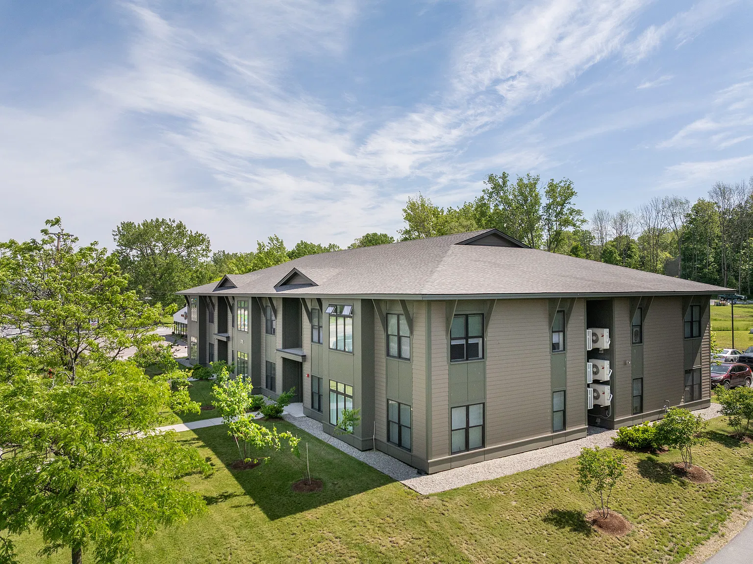 2715 Shelburne Rd - Shenk Properties — Photo 1
