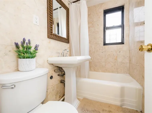 210 East 47th Street 6J image 24 of 24