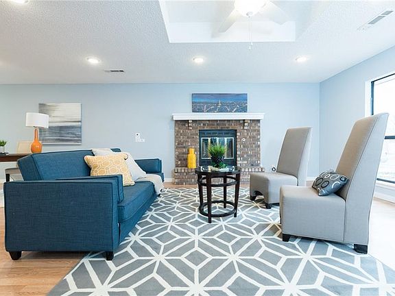 5th image of 206 Jonathan Dr