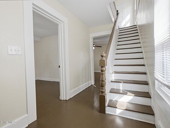 3rd image of 806 2nd Street