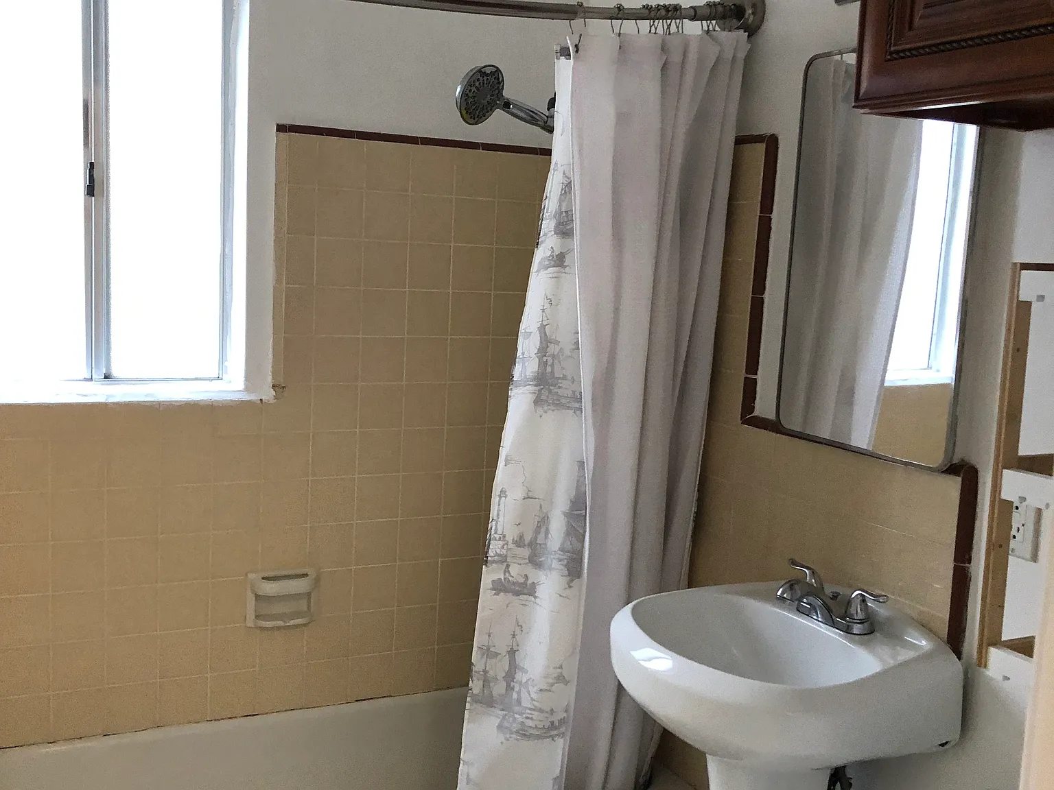 2 bed, 800 sqft, $2,995 — Photo 4