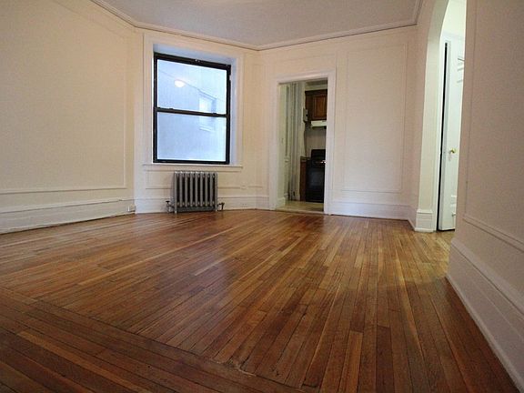 5th image of 124 W 72nd St APT 10C