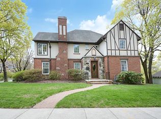 41 Chamberlain Pkwy, Worcester, MA 01602