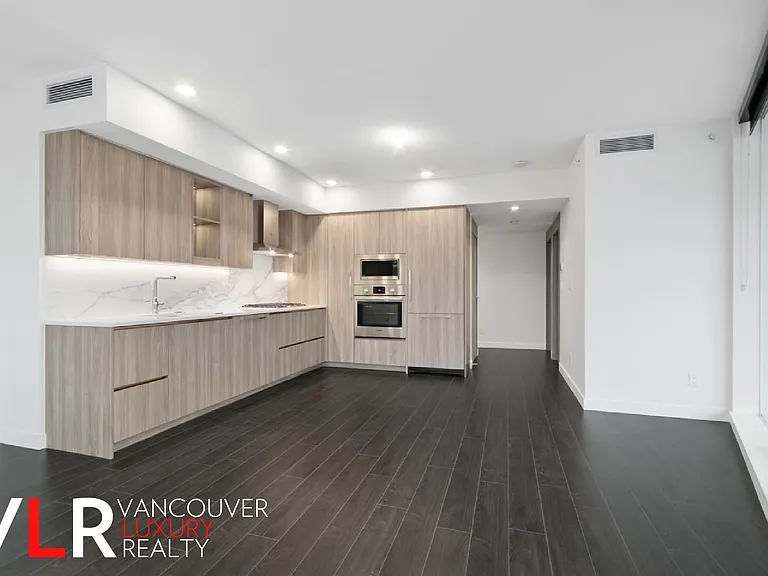 9887 Whalley Blvd #3304 — Photo 4
