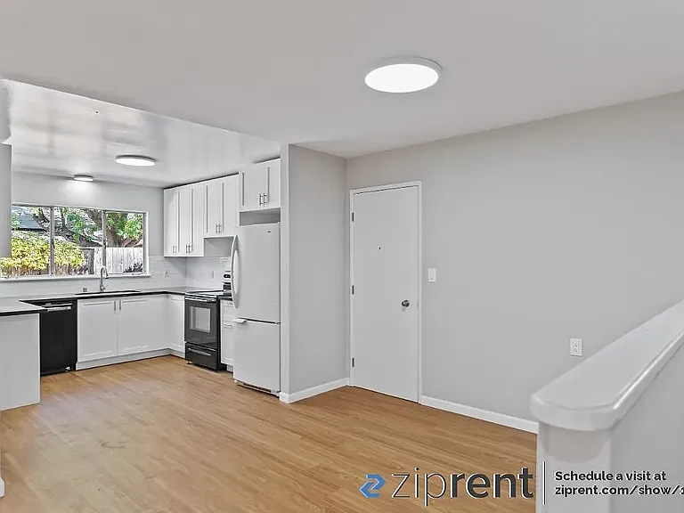 4559 Piper Dr — Photo 19