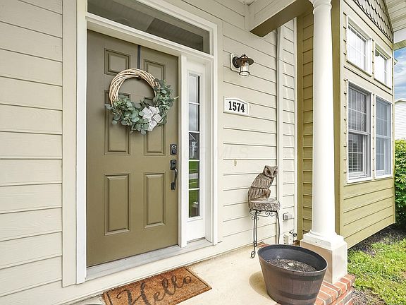 4th image of 1574 Brooke Park Dr