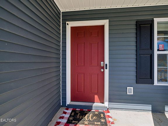 4th image of 193 Hartfield Ln