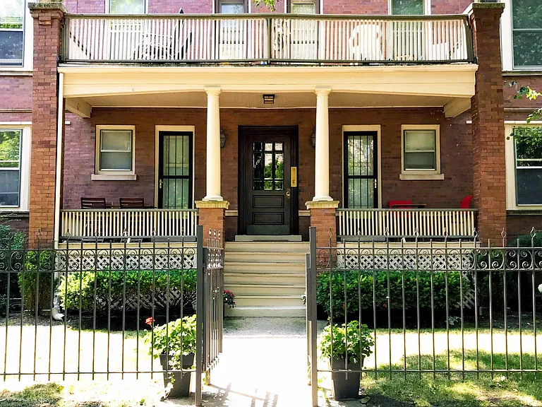 1409 W Belle Plaine Ave #1W — Photo 12