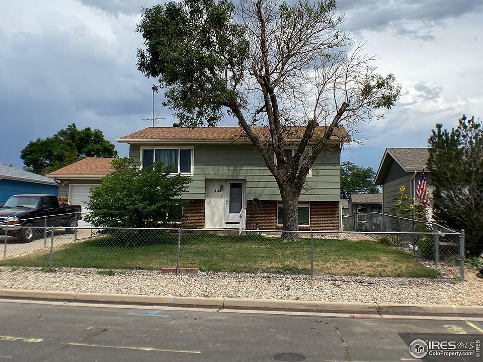 1st image of 102 N Olive Ave