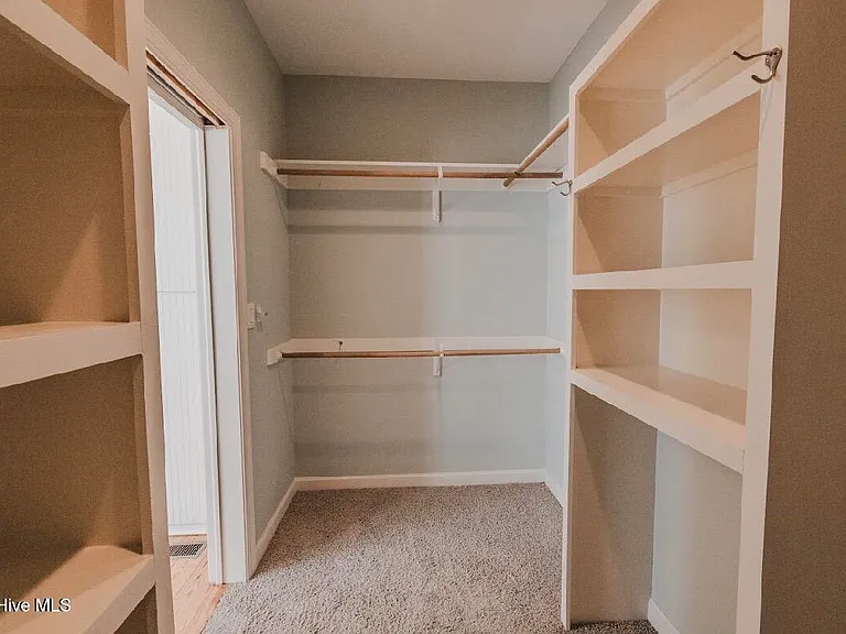801 Sawmill Landing Rd — Photo 32