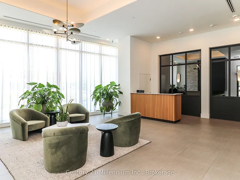 31 Huron St #511 — Photo 3