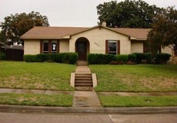 1st image of 2343 Larchmont Dr