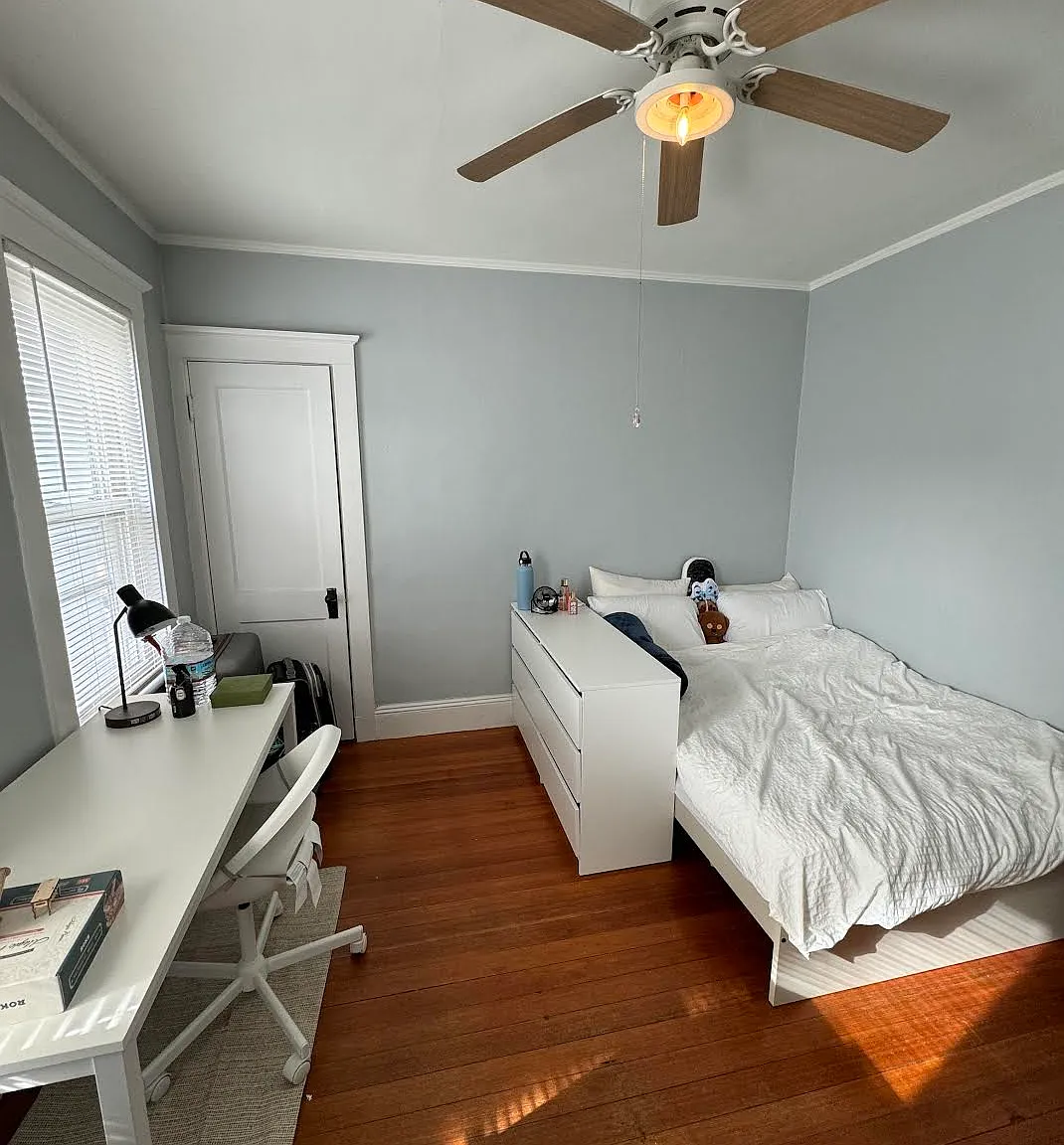 3 bed, 9999 sqft, $3,300 — Photo 4
