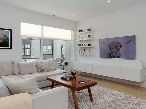 2nd image of 602 Lile Dr #17