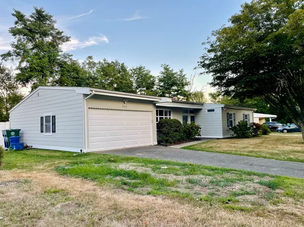 265 Marina Dr, Stratford, CT 06614
