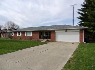 134 Crestview Dr, Rossville, IN 46065