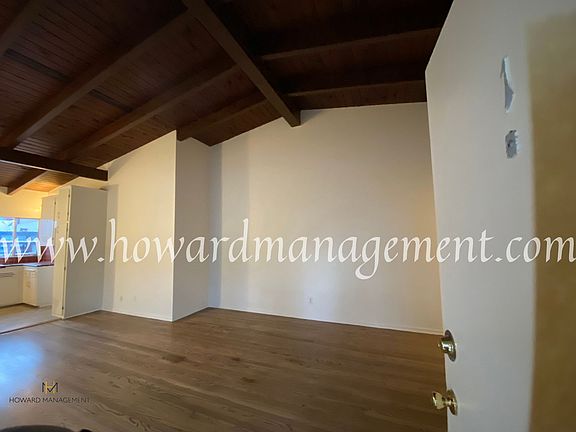 2nd image of 815 Pacific St APT 1
