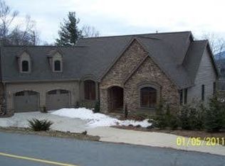 355 Peacock Dr, Blowing Rock, NC 28605
