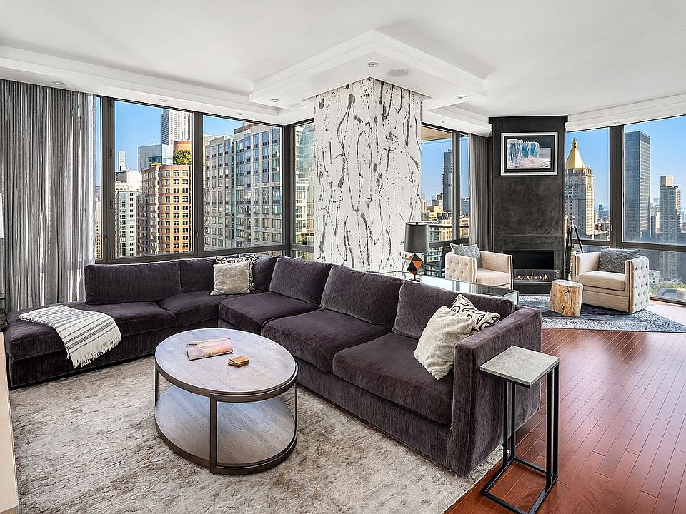 1st image of 101 W 24th St APT 32E