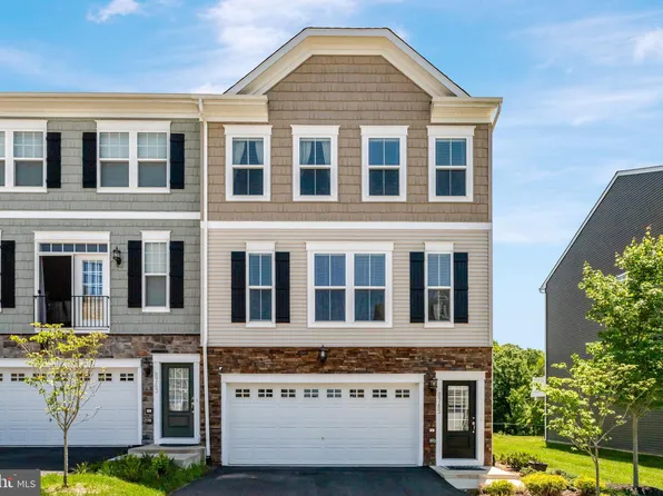 8745 Elsing Green Dr, Manassas, VA 20112