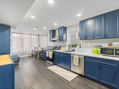 225 Freeman Ave, Jersey City, NJ, 07306
