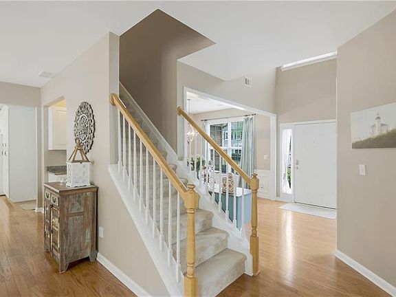 3rd image of 2553 Haddenham Ln SW