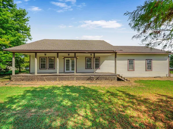 768 E Main St, Adair, OK 74330