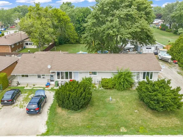 1228 Faith Dr, Windsor, ON N8L 0W8