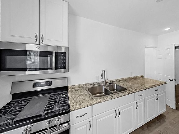 5th image of 44 Woodrow Ave #B