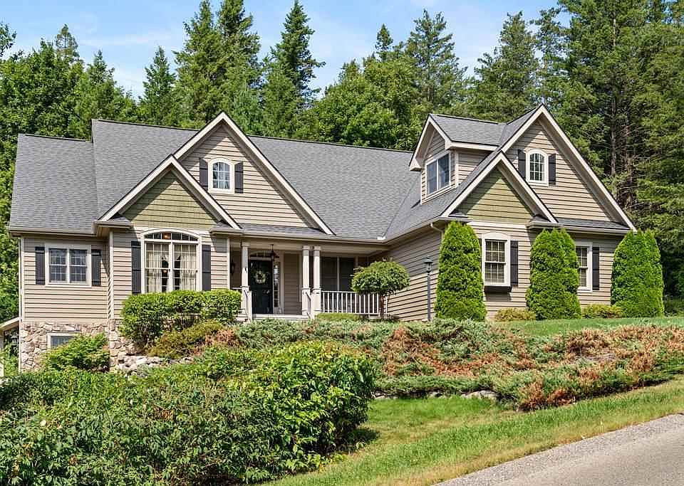 1st image of 1051 Autumn Ln