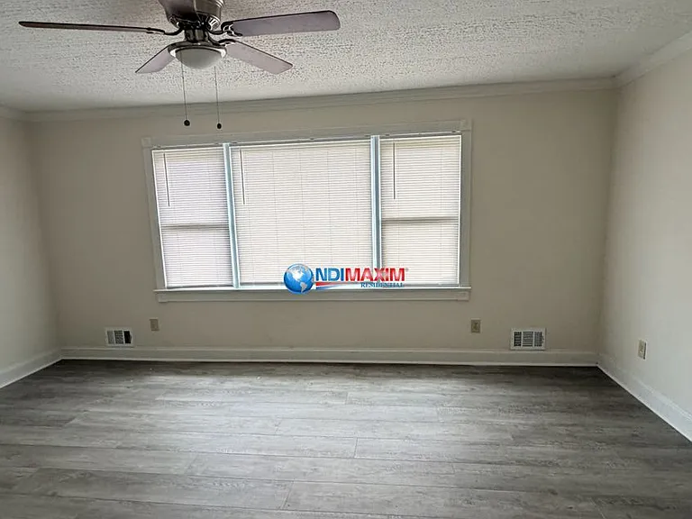 4520 Riverwood Cir — Photo 5