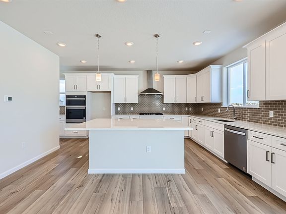 2nd image of 1441 Loraine Cir N