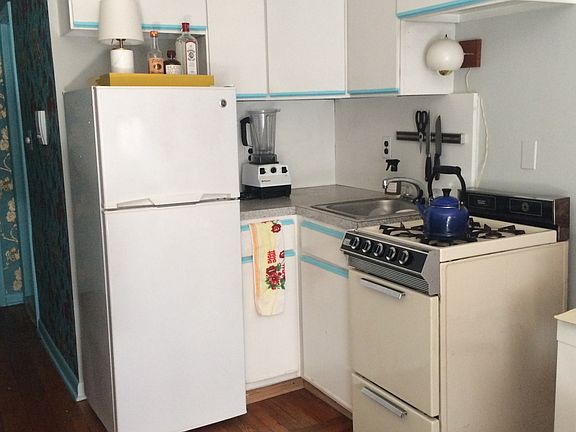 3rd image of 230 W 16th St APT 3A