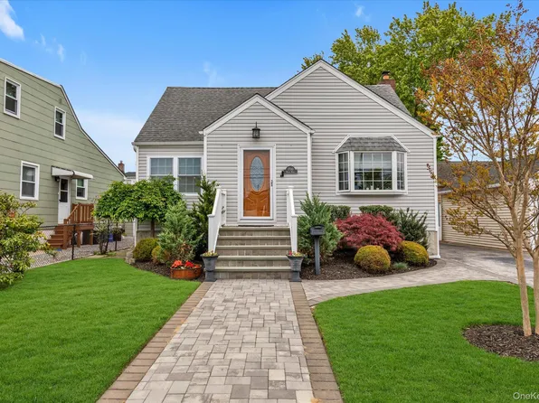 1700 Rugby Road, Merrick, NY 11566