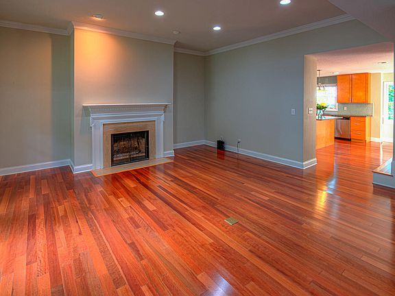 5th image of 1018 Harrogate Dr