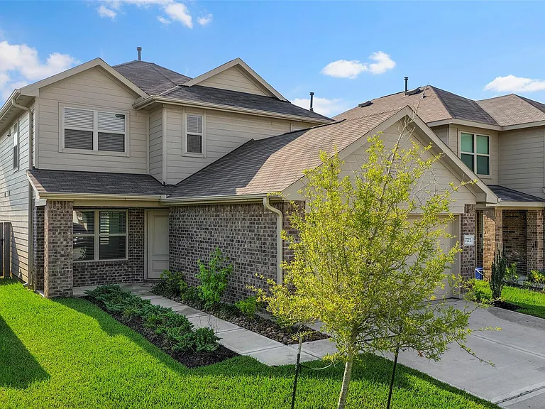 17722 Grove Hill Dr — Photo 29