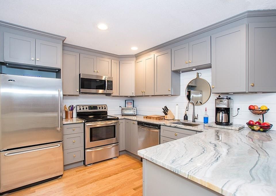1st image of 100 Marina Dr APT 103