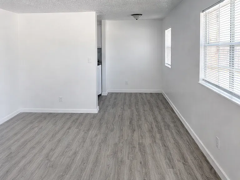 601 Cheyenne Rd — Photo 1