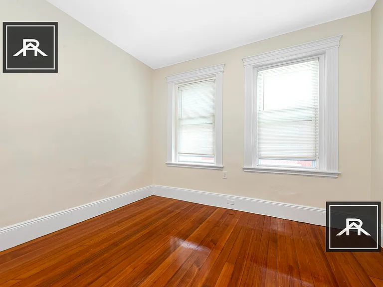 48 Brackett St #2 — Photo 15