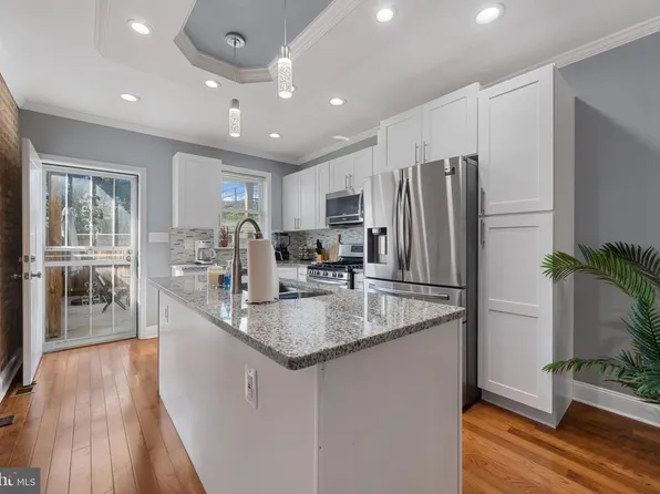 2103 E Chase St, Baltimore, MD 21213