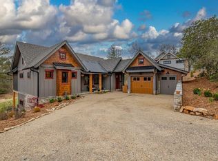 200 Fawn Way, Mineral Bluff, GA 30559