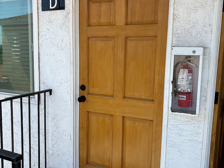 613 Florence St #D — Photo 1