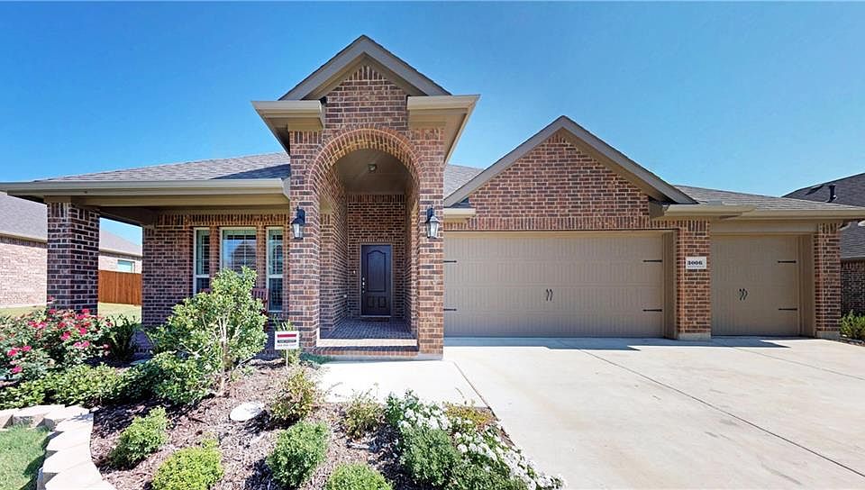 1st image of 3006 Lily Ln