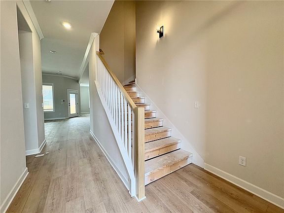 2nd image of 2121 Porter St